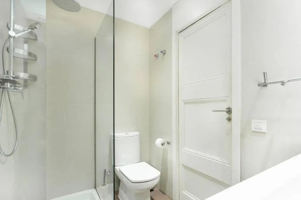 Apartment 4Bedroom Apart With Balcony In Las Ramblas 3-2 Barcelona