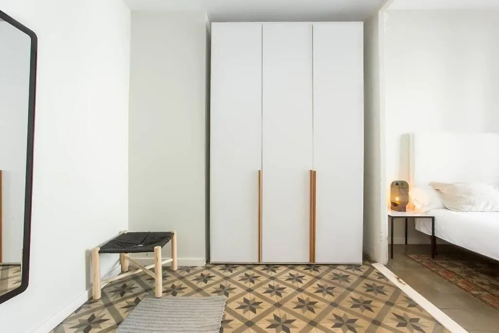 4Bedroom Apart With Balcony In Las Ramblas 3-2 Barcelona