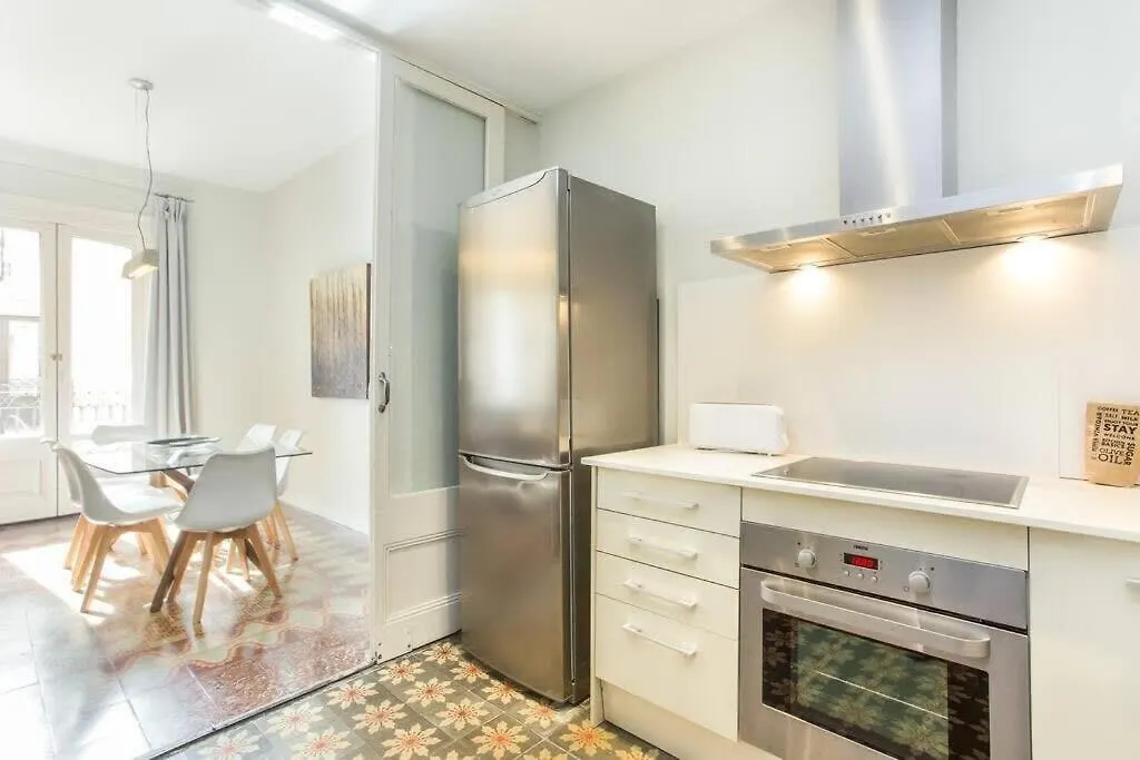 Apartment 4Bedroom Apart With Balcony In Las Ramblas 3-2 Barcelona