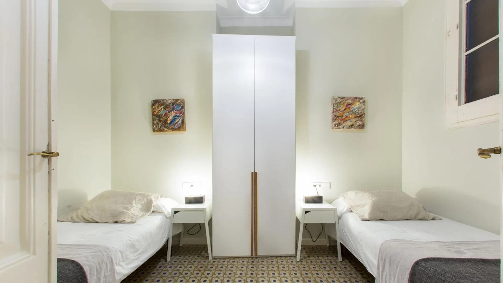 아파트 4Bedroom Apart With Balcony In Las Ramblas 3-2 바르셀로나 스페인