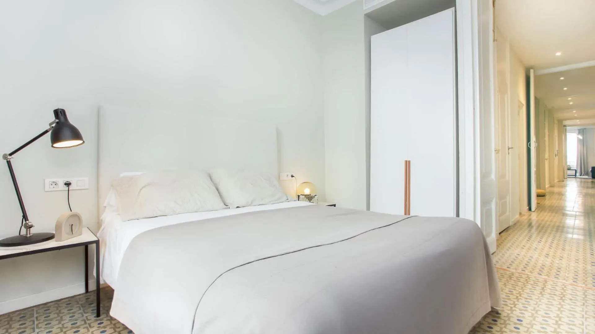 Appartement 4Bedroom Apart With Balcony In Las Ramblas 3-2 Barcelone