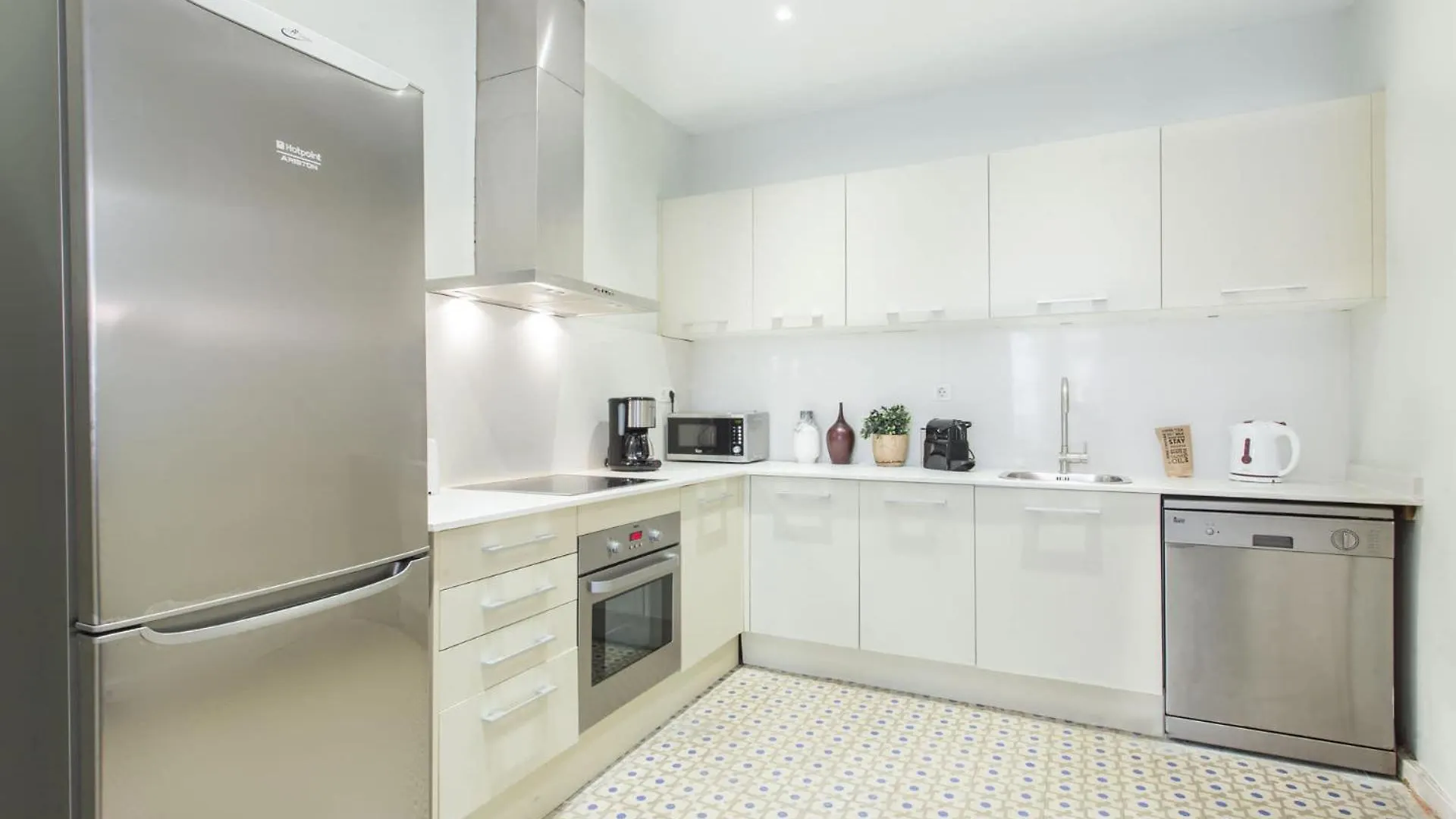 4Bedroom Apart With Balcony In Las Ramblas 3-2 Barcelone 0*,