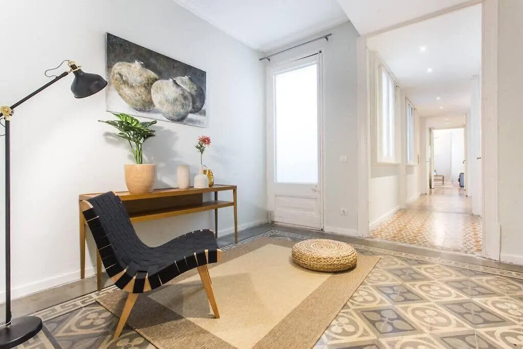 Apartment 4Bedroom Apart With Balcony In Las Ramblas 3-2 Barcelona