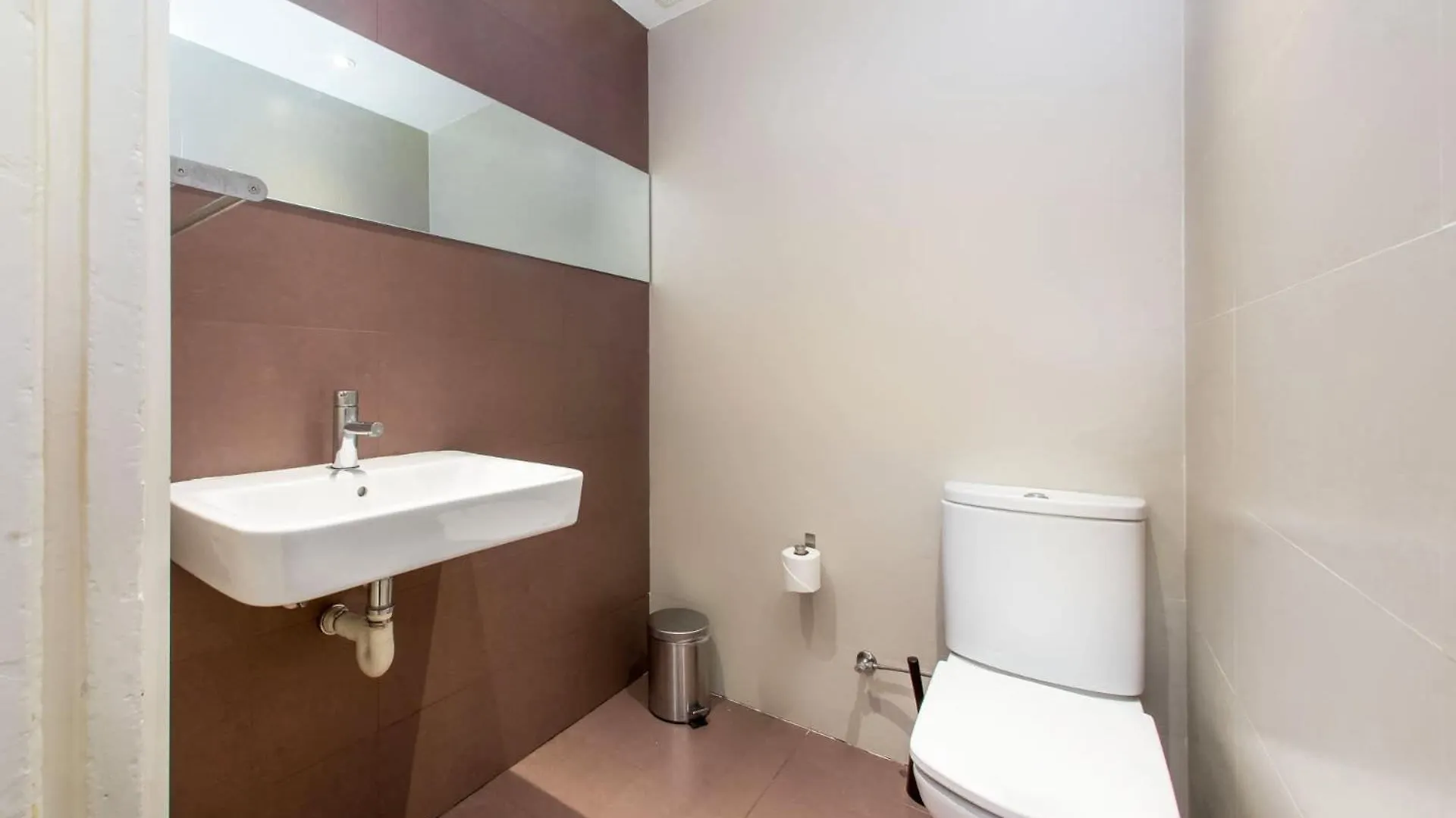 4Bedroom Apart With Balcony In Las Ramblas 3-2 Barcelona Apartman