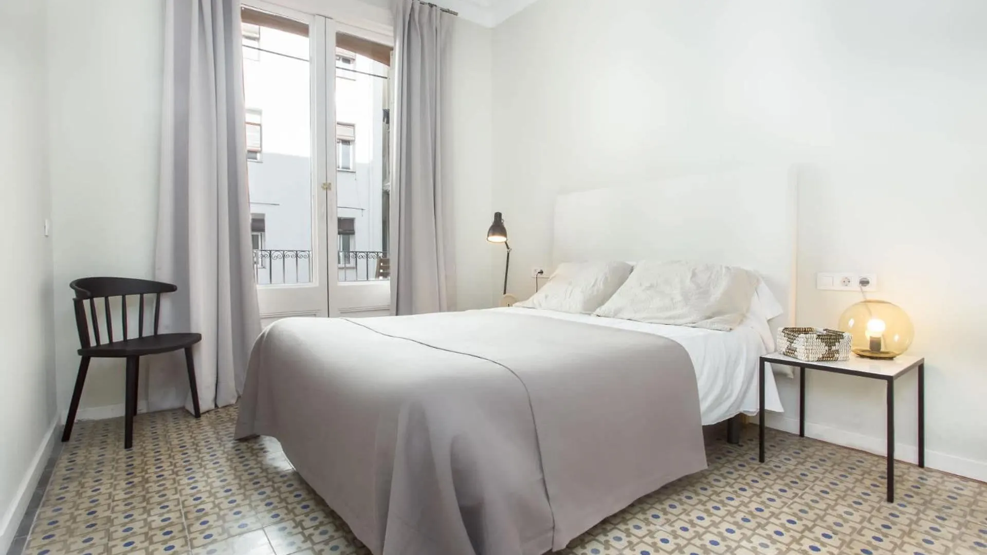4Bedroom Apart With Balcony In Las Ramblas 3-2 elérhetőségei
